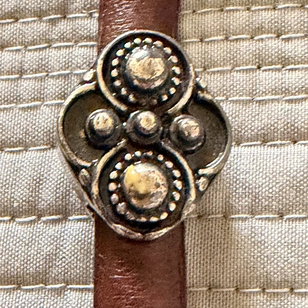 Vintage Italy Women's Brown Leather Slim Concho Belt Floral Studded Western Boho